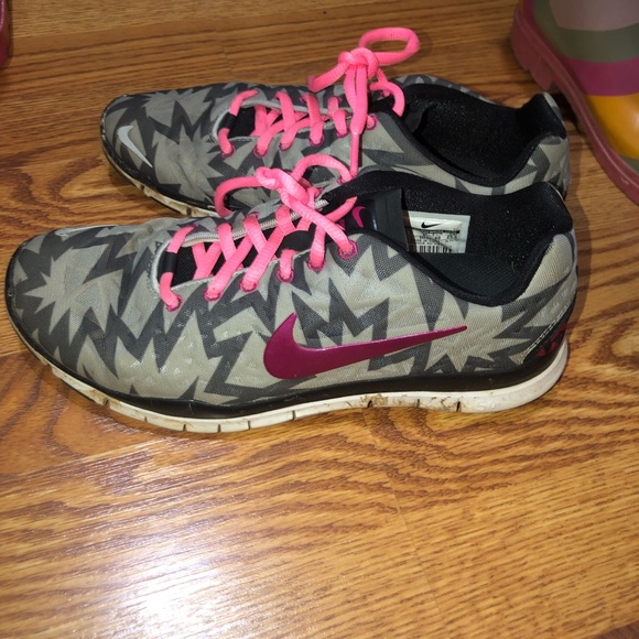 Nike women running shoes - Picture 2 of 2